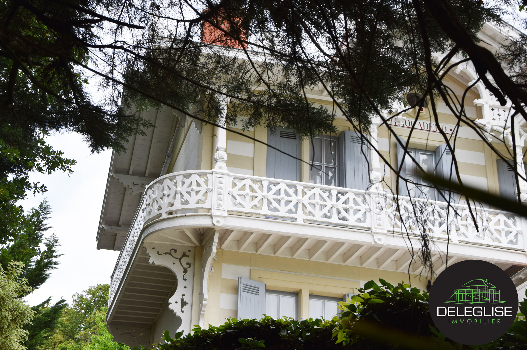 la-majestueuse-villa-trocadero-a-arcachon