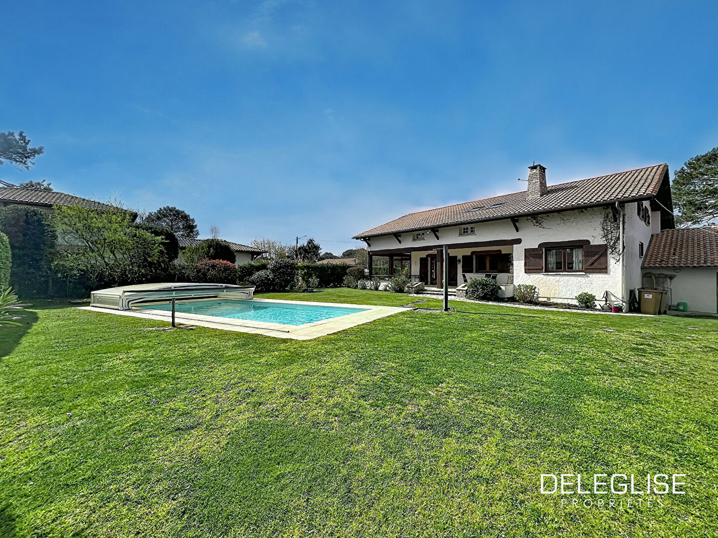 Maison 9 pièces 235 m² · à Gujan-Mestras · 235 m² · 915 000 €